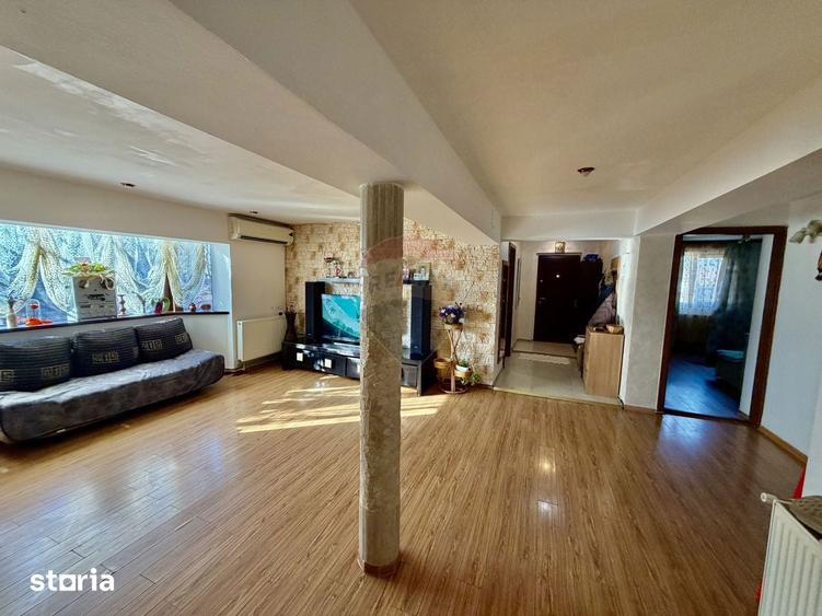 Casa / Vila cu 4 camere de vanzare - 8