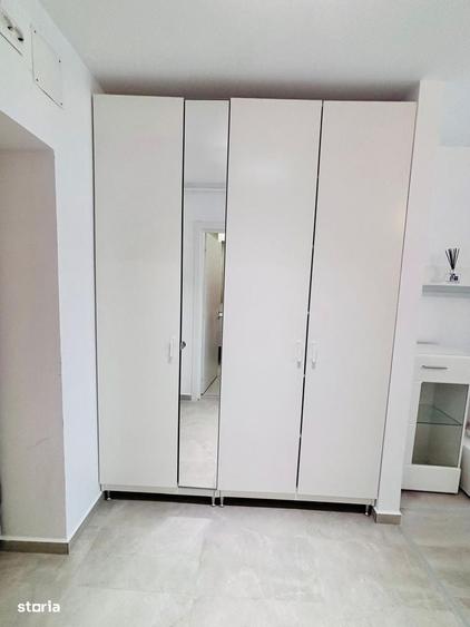 Garsonieră în Titan