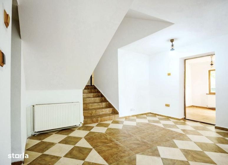 Apartament cu 3 camere în Podul de Fier