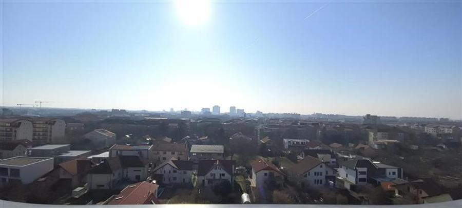 Apartament cu 3 camere nedecomandat în Aradului