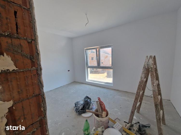Casă cu 4 camere cu Teren 330 Mp în Ghiroda