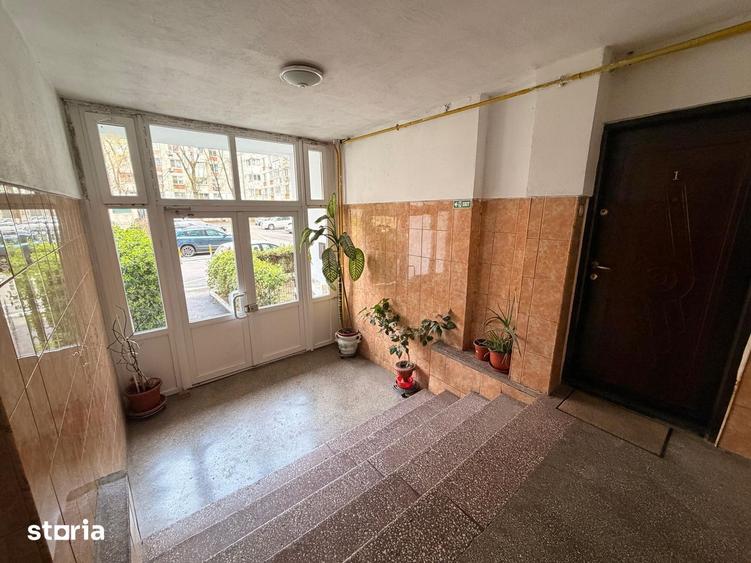 Apartament cu 3 camere decomandat, mobilat în Berceni