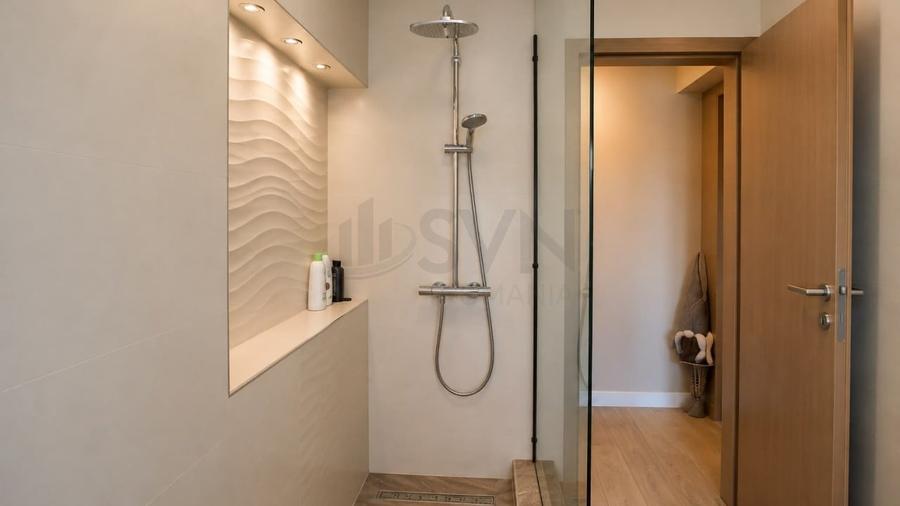 Apartament cu 4 camere decomandat, mobilat în Calea Victoriei