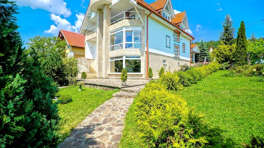 Proprietate unică pe malul lacului Moacșa – liniște, rafinament, eleganta - 57