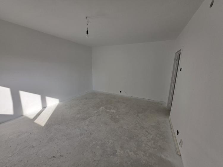 Calea Vitan, vav mall Vitan, bloc 1987, stradal, bloc reabilitat - 5