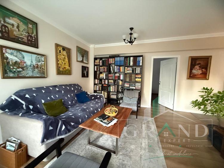 Apartament cu 3 camere semidecomandat, mobilat în Bună Ziua