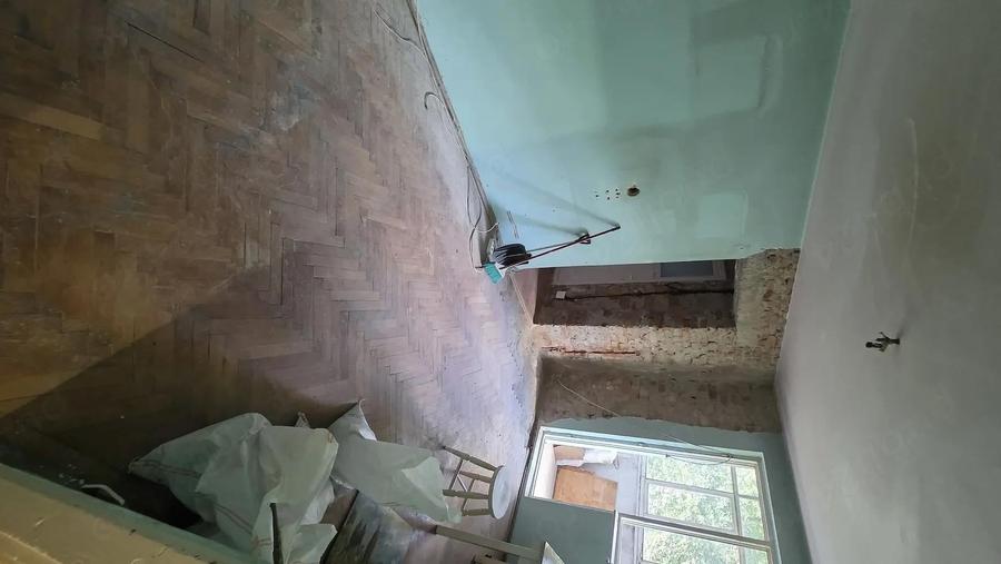 Apartament cu 4 camere - 1