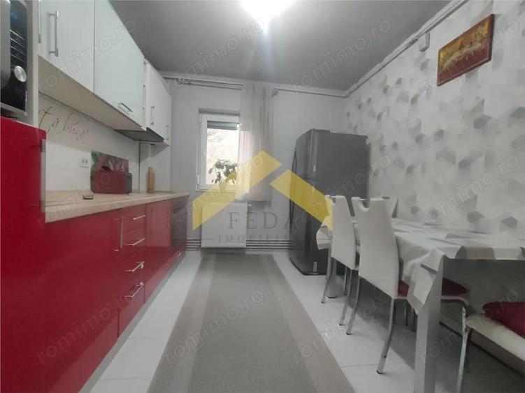 Apartament 3 camere in Micalaca de vanzare - 2