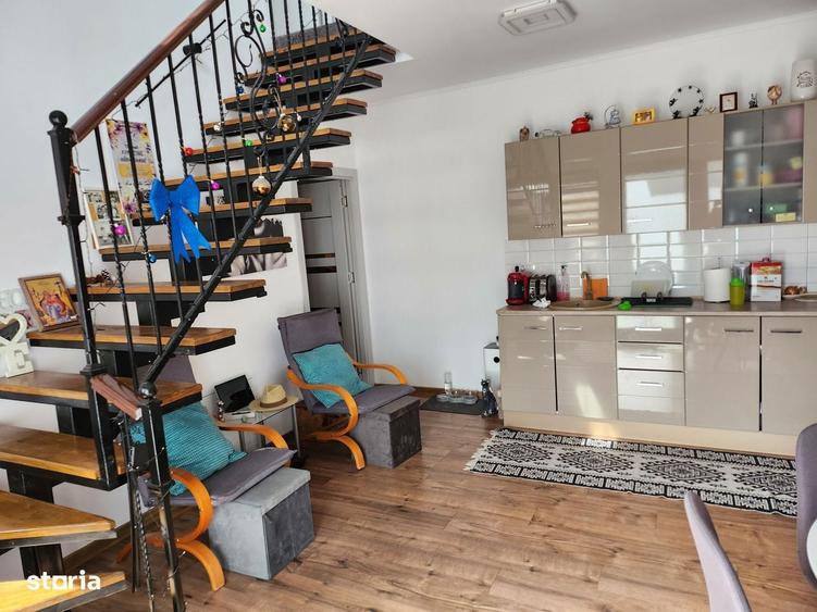 Casa rezidentiala cu 9 camere, amplasare centrala - 12