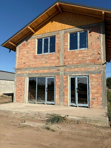 Casa P+M moderna la rosu - 3