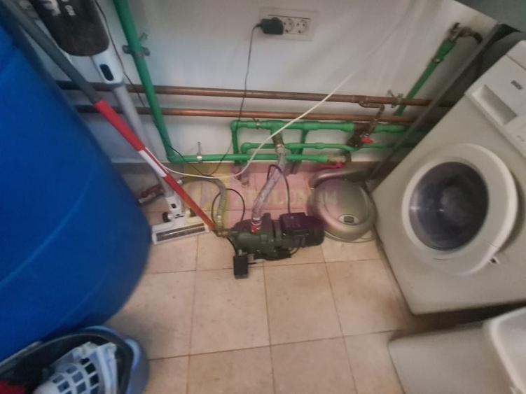 Vila de vanzare cu 6 camere in Cornu (teren 6.600 mp) - 33