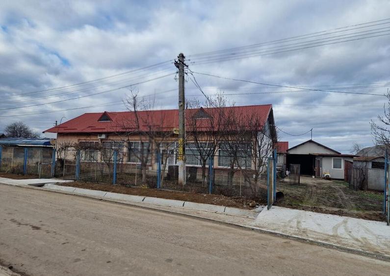 Se ofera spre vanzare / inchiriere cladire cu spa?iu... - 29