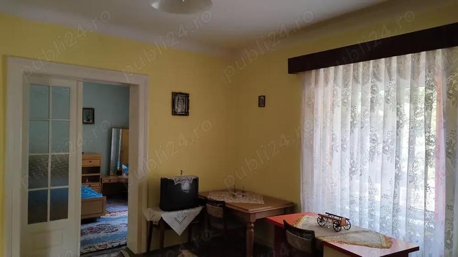 casa singur in curte ULTRACENTRAL - cu magazin stradal - 5