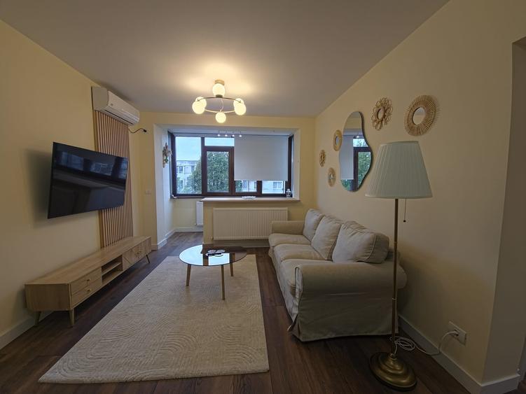 Apartament 3 camere, Tomis 2 – renovat, mobilat, utilat, 59 mp, etaj 3/4. - 2