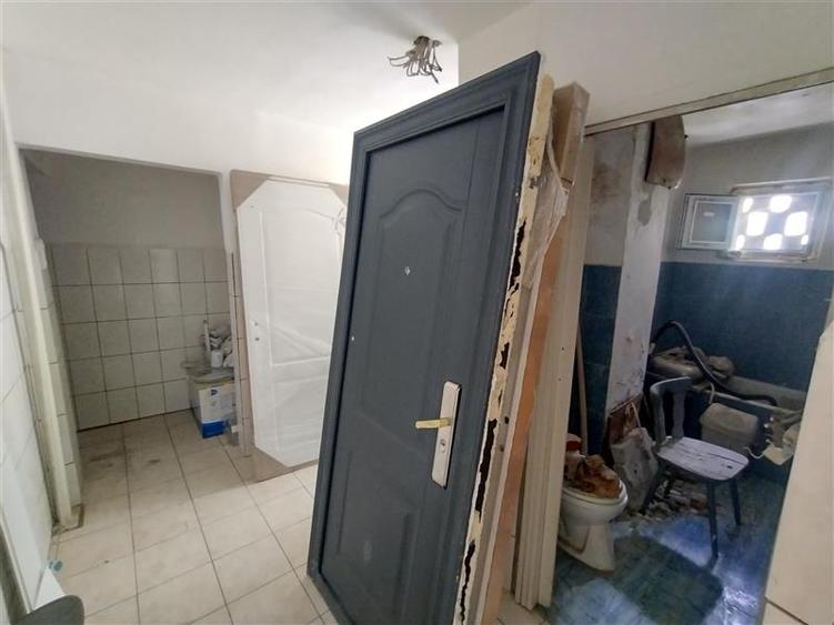 Oravita | Apt.2 Cam | Etj.1 | Zona Pompieri | Pret Negociabil - 12