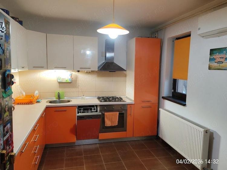 Apartament 3 camere bloc nou, 2 bai, parcare, centrala, 10 min metrou - 10