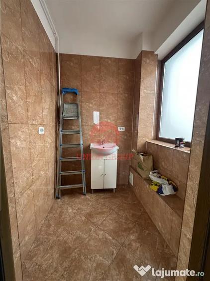 Spațiu comercial, de 60 mp, în Central