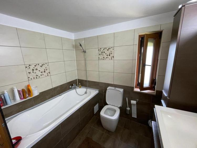 Casă individuală cu 5 camere cu Teren 1716 Mp în Gâlmeia