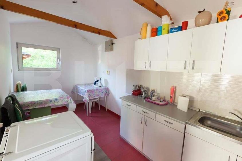 Pensiune de vanzare - 8