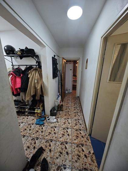 Bd Alexandru Obregia 53mp decomandat Sector 4 - 5