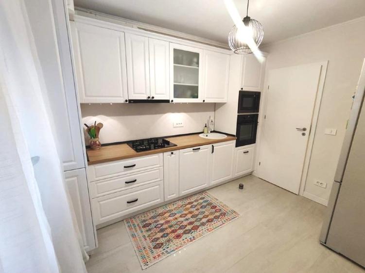 Apartament cu 2 camere decomandat, mobilat în Aradului