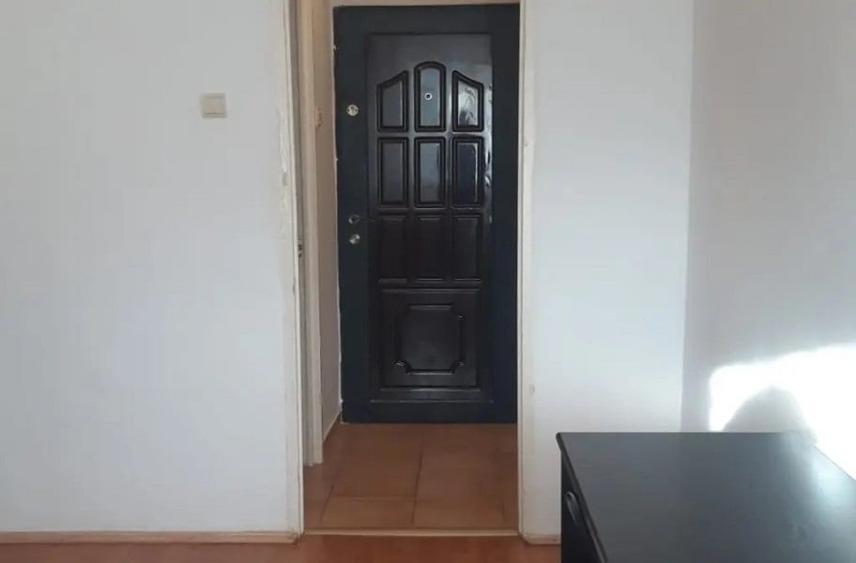 Apartament cu 1 camera - zona Podu Ros - Gara Internationala - 1