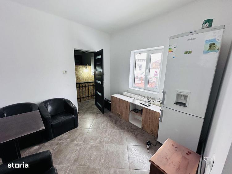 Casa ?i spa?iu comercial, deschidere 2 strazi - 4