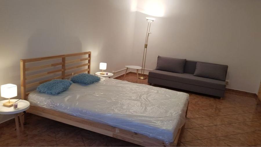 Proprietar inchiriez garsoniera zona Mall - 3