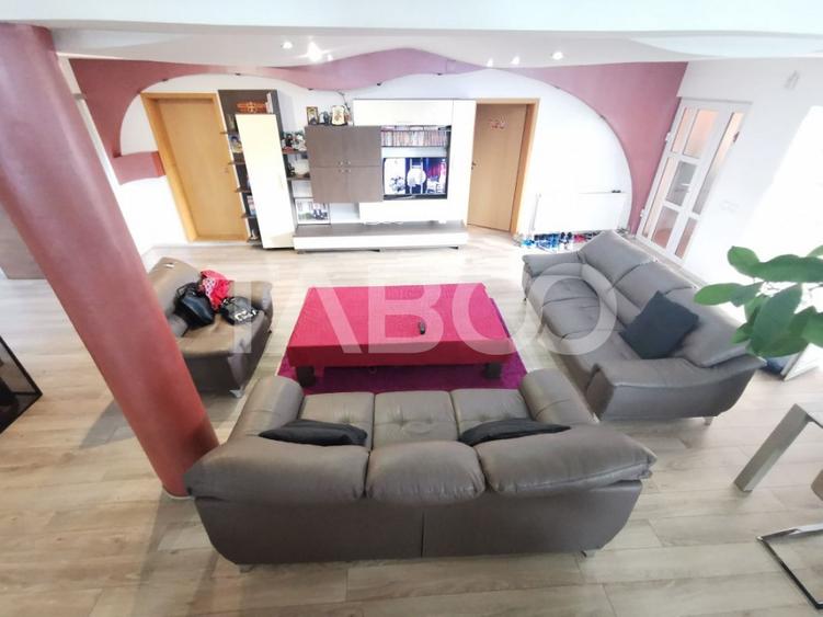 Casa in zona Centrala cu 8 camere mobilate teren 890 mp - 12