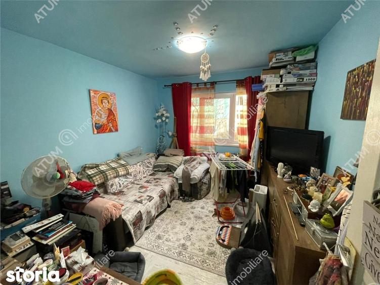 Apartament 3 camere balcon etaj 1 zona Vasile Aaron din Sibiu - 5