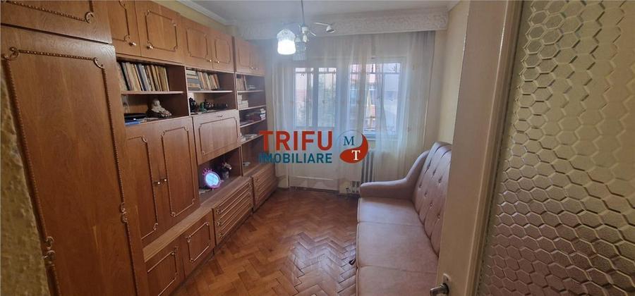 Apartament 3 camere decomandat et.3 zona Mercur - 4