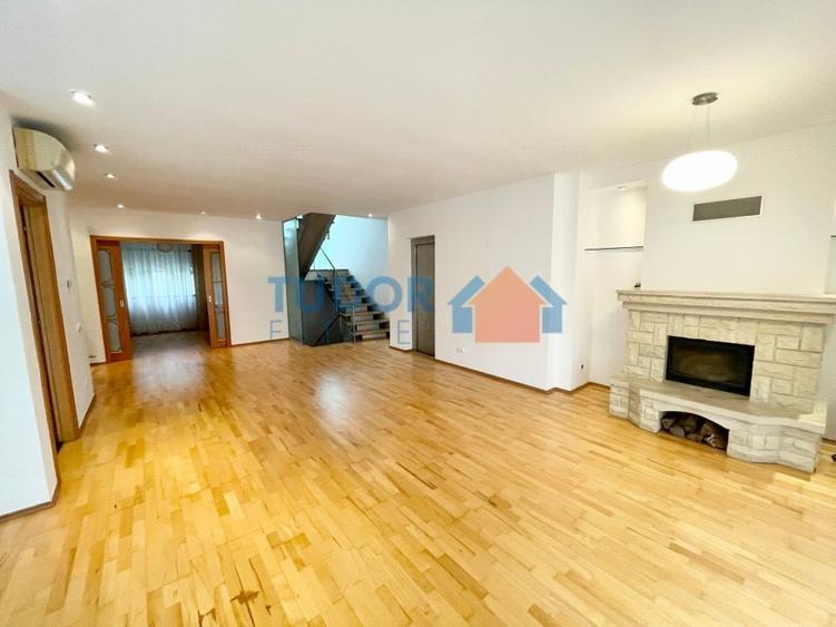 Vila superba cu 5 dormitoare de vazare in complex cu piscina - 4