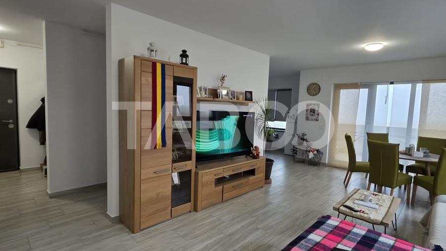 Apartament cu 2 camere la parter de vanzare in Sebes zona Motel Dacia - 1