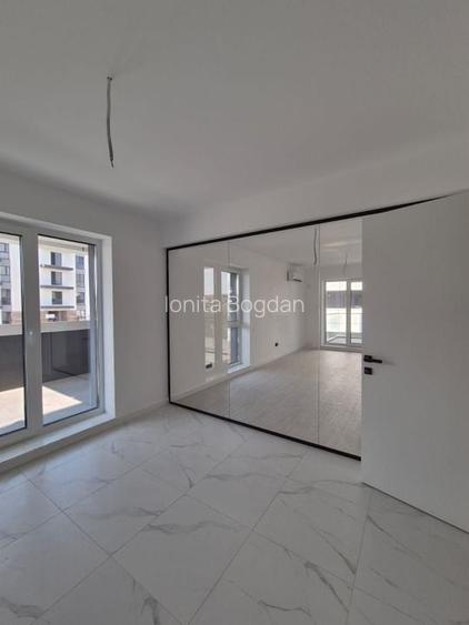 3 CAMERE PREMIUM/ IZOLATIE FONICA