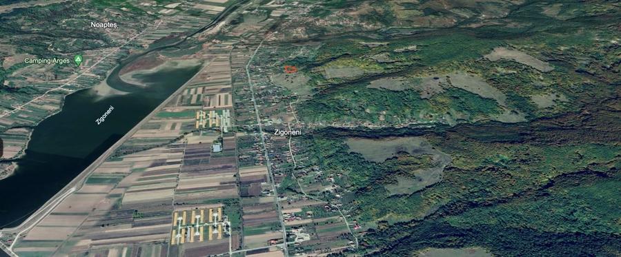 Teren deal, vedere lac Zigoneni, la padure si izlaz, utilitati, acces A1 - 4