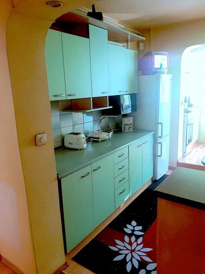 De vanzare apartament cu 3 camere , Aparatorii Patriei sector4 - 4
