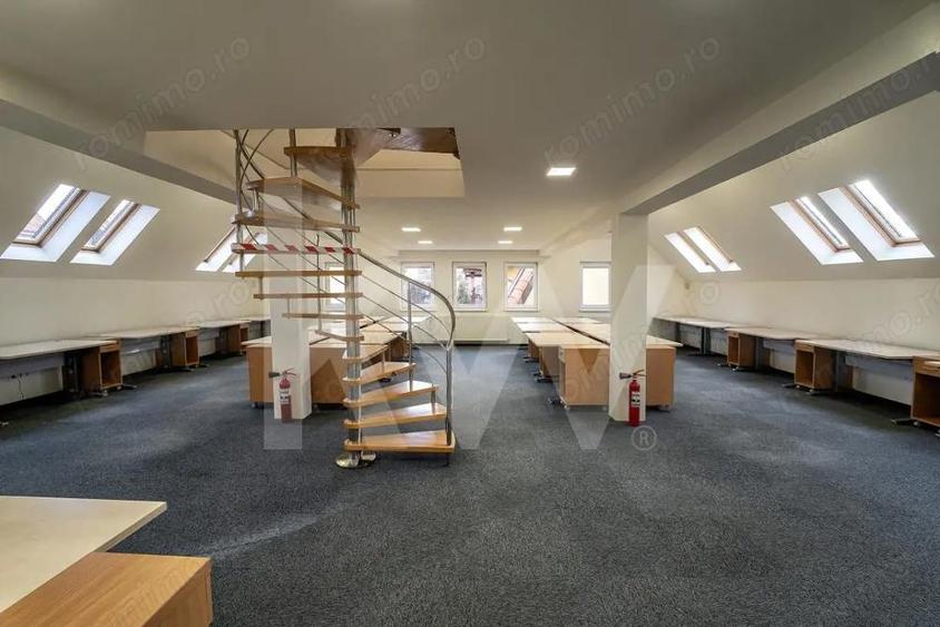 Sediul tau in Sibiu Cladire de birouri, independen?a energetica, parcare privata - 1