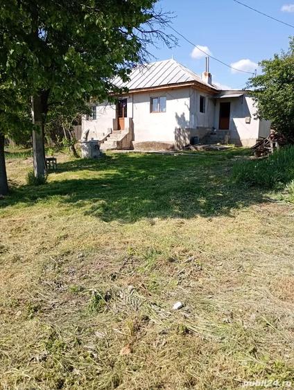 Vand casa+teren intravilan de 2400mp,25 euro mp,com Calinesti,sat Ciocanesti - 1