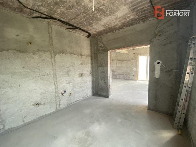 Casa tip triplex, cu 4 camere, de vanzare in Sanandrei. - 6