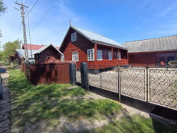 Casă cu 3 camere cu Teren 3000 Mp în Exterior Vest