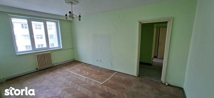Apartament 3 camere, et. 3, zona Orion, Piatra Neamt - 3