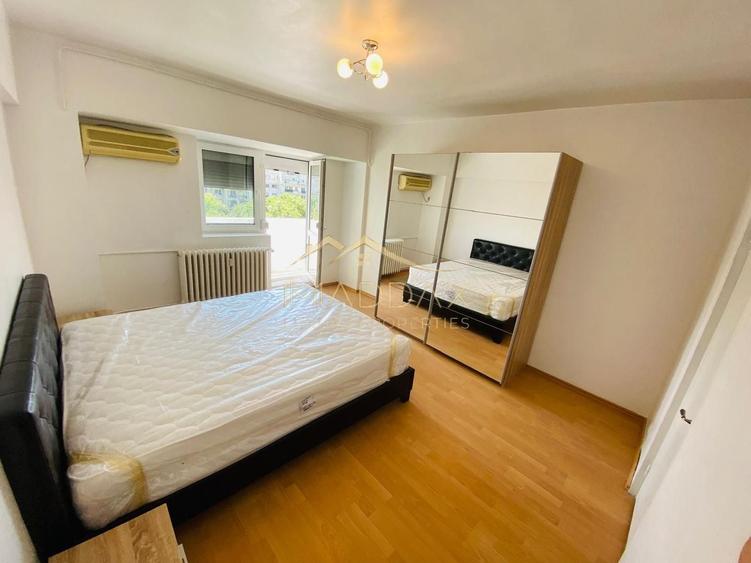 Apartament spațios cu 4 camere, vedere spectaculoasă către Palatul Parlamentului - 14