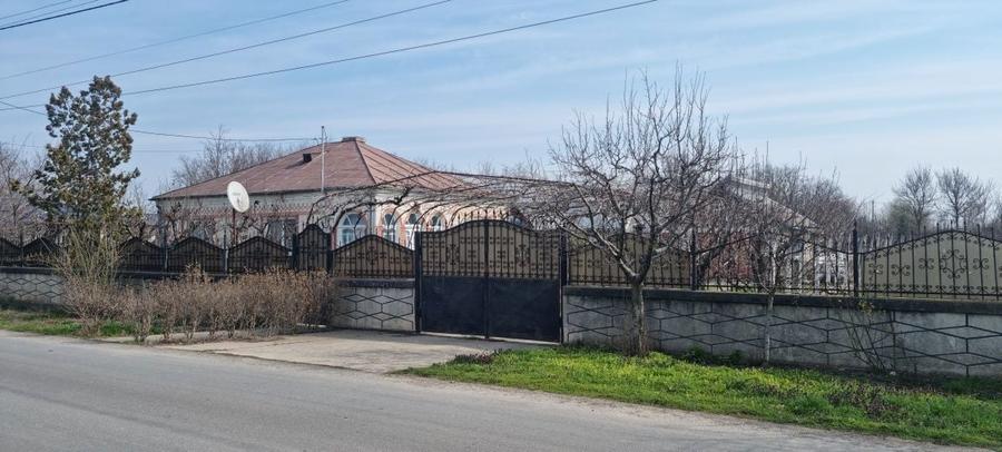 Casa din caramida, cu 4 camere, mobilata si utilata localitatea Romanu - 8