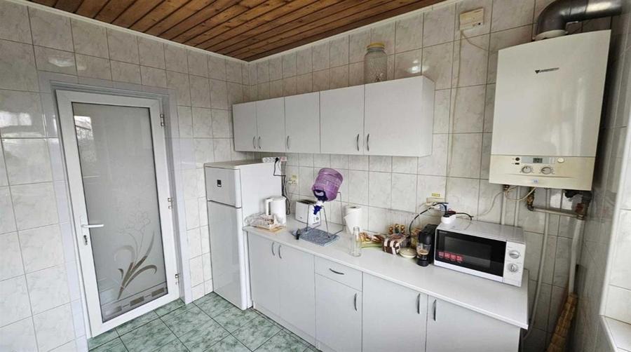 Casă de închiriat - 900 euro - 5