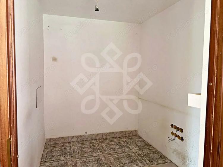 Casa cu 6 camere de inchiriat in Rogerius - 17