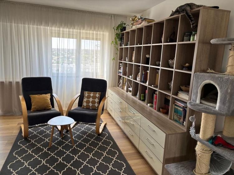 Apartament spatios 3 camere, 101 mp, CUG etaj intermediar, la bulevard - 2