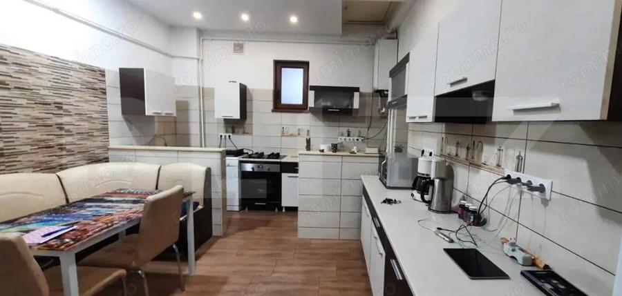 Case de vanzare, curte comuna, 100 mp, zona Titulescu - 4