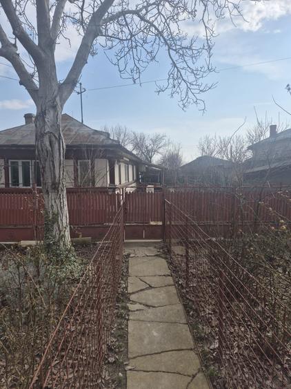 Oferta:Casa de vanzare - 4