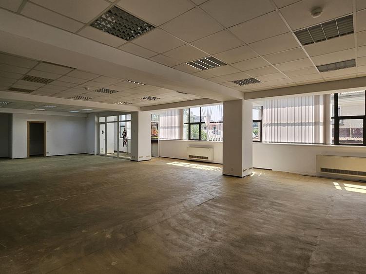 Birou - open space - Expozitiei - 8