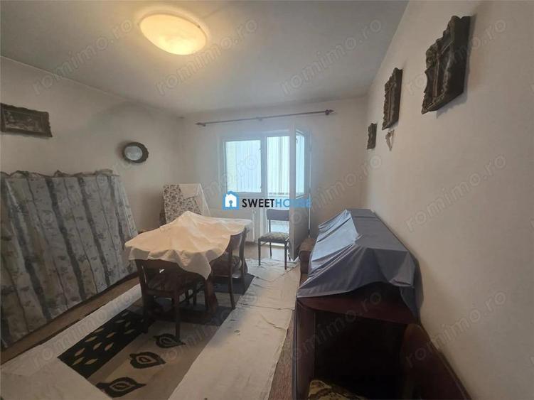 Apartament cu trei camere in zona centrala - 12